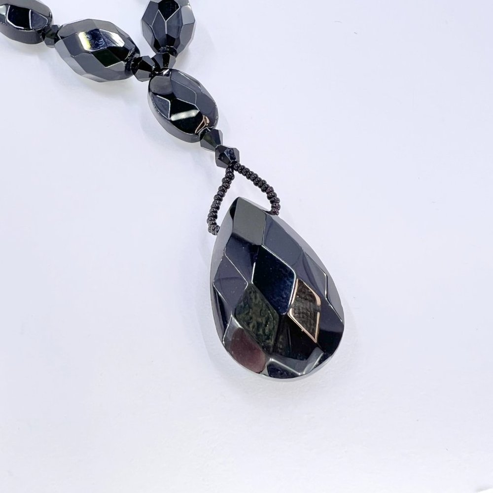 NWT - WHBM - Black Glass Beaded Y Style Teardrop Pendant Chocker Necklace - Picture 4 of 8
